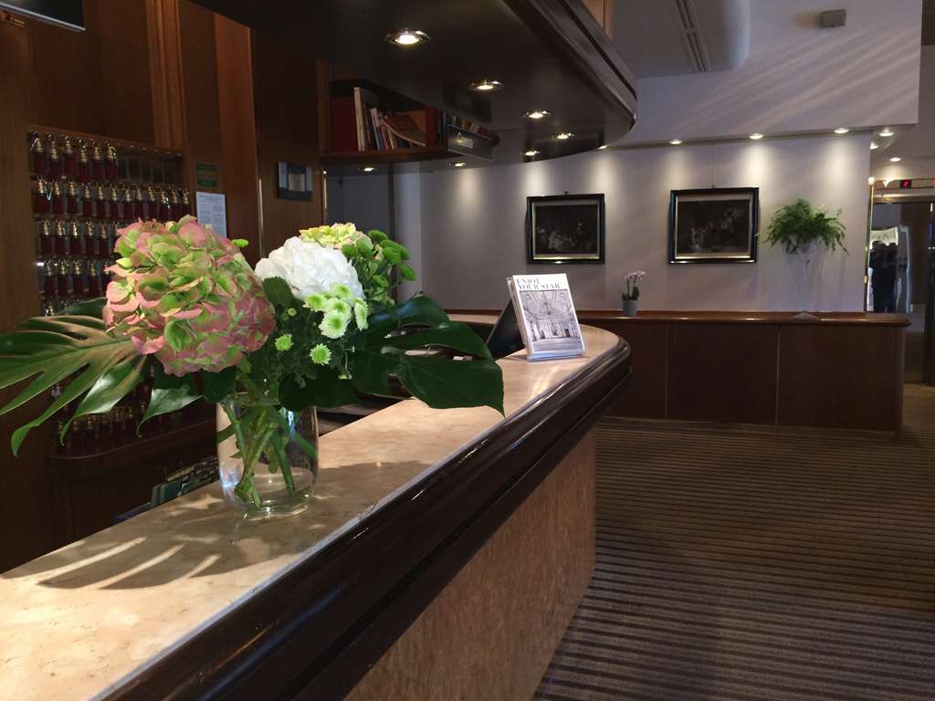 星际克里斯塔罗宫酒店 贝尔加莫 内观 照片